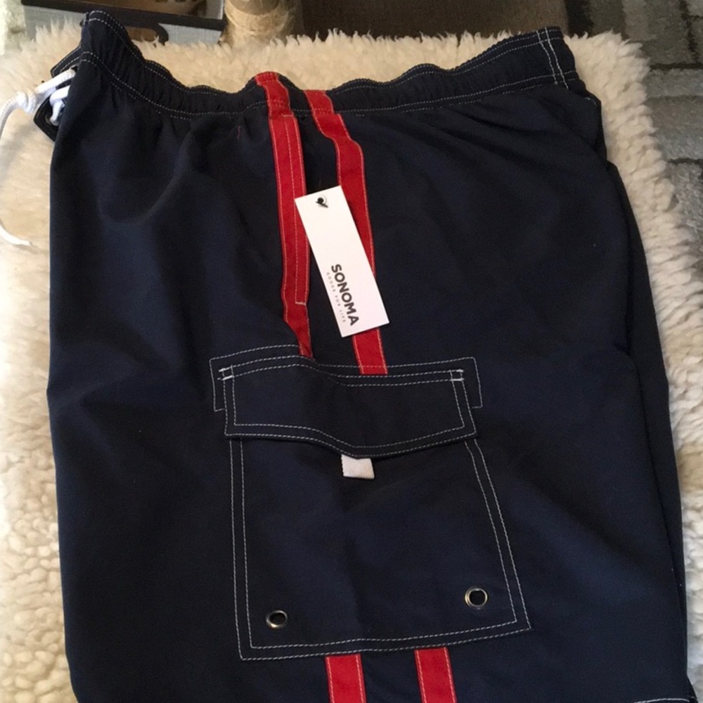 Mens Sonoma Bathing suit NWT Large